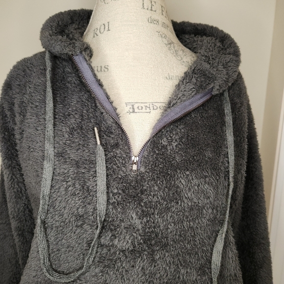 Grey teddy sweatshirt - Picture 6 of 11